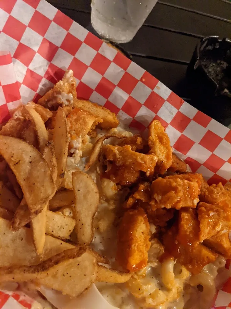 Buffalo Chicken Mac and Cheese